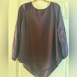 Womens pullover top burgundy size medium